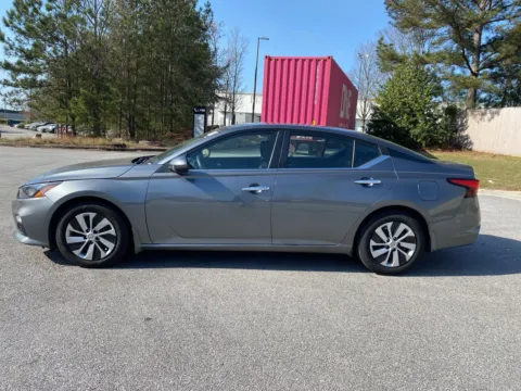 Another view of 2022 Nissan Altima 2.5 S for sale in Lithia Springs, GA at ALM Hyundai West