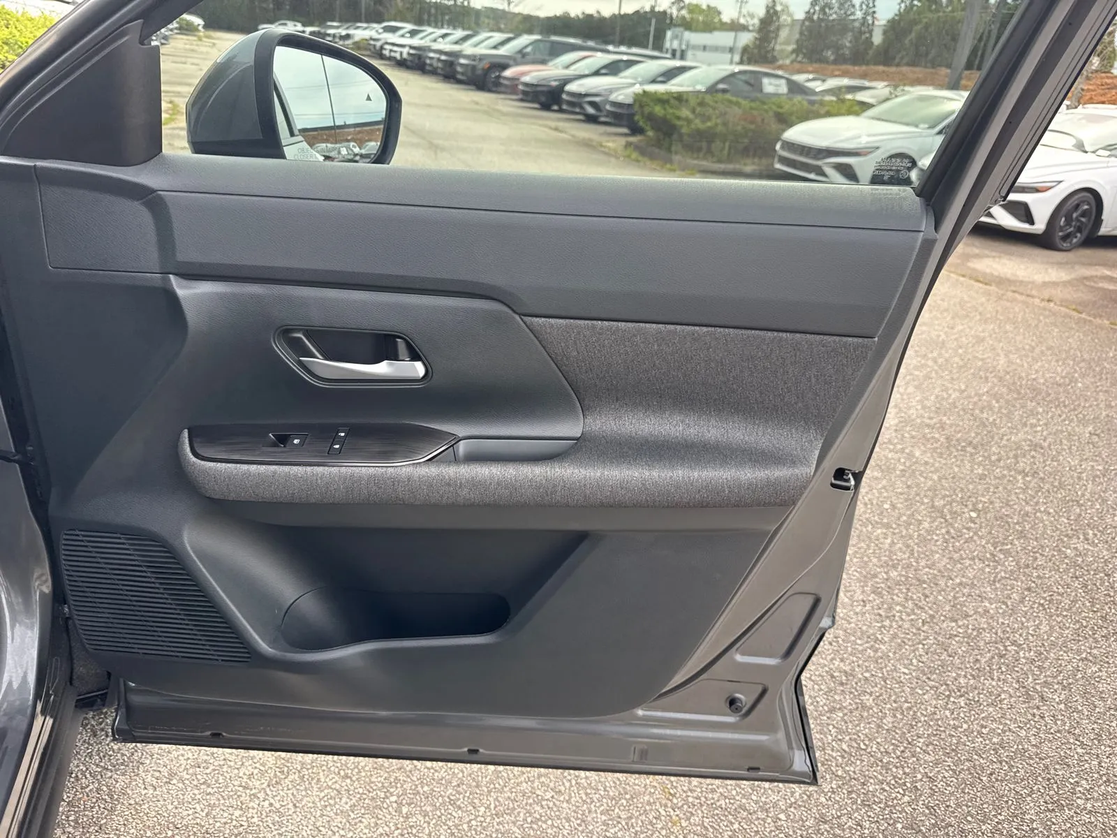 2025 Nissan Kicks SV - Photo 14