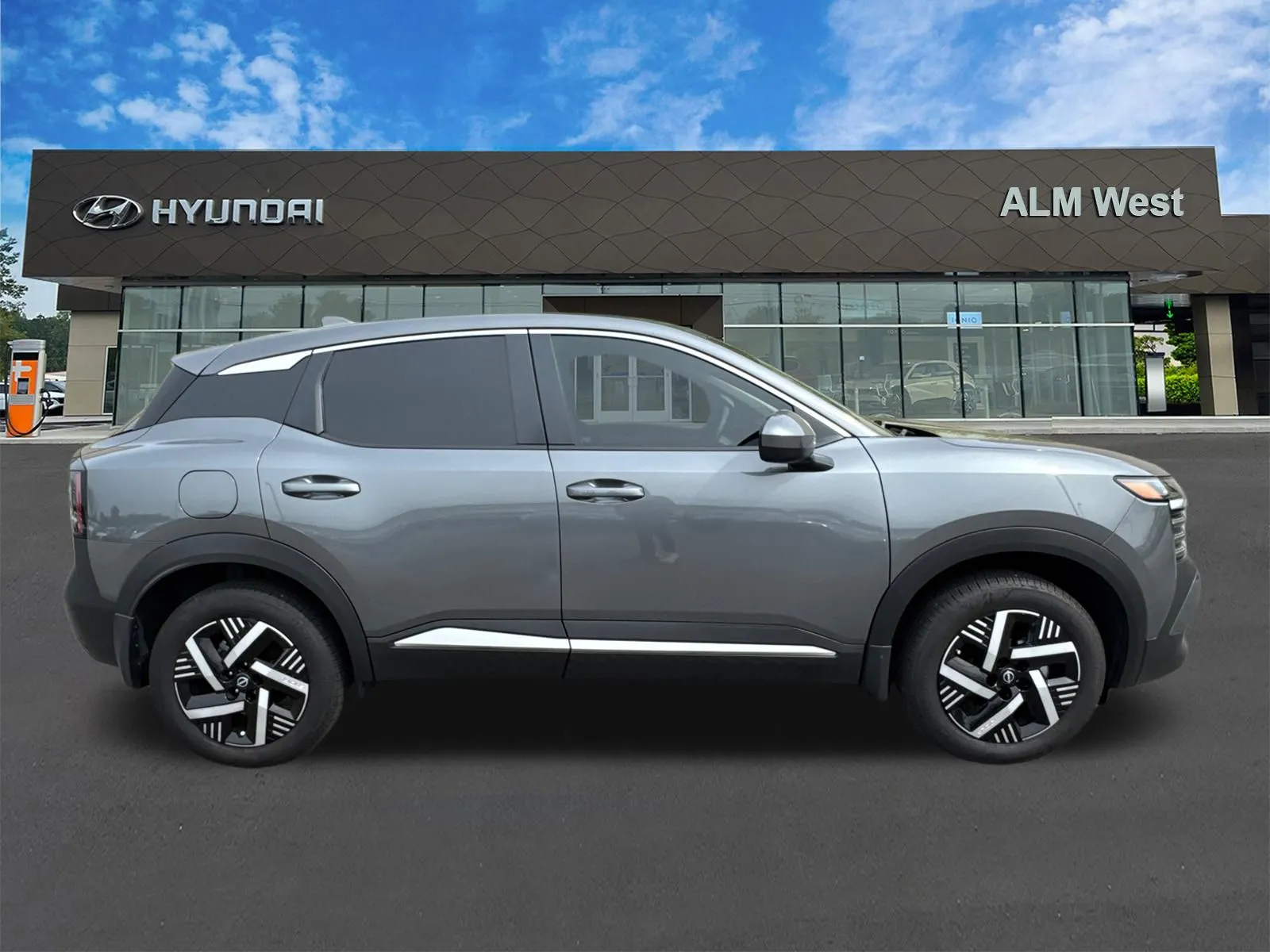 2025 Nissan Kicks SV - Photo 4