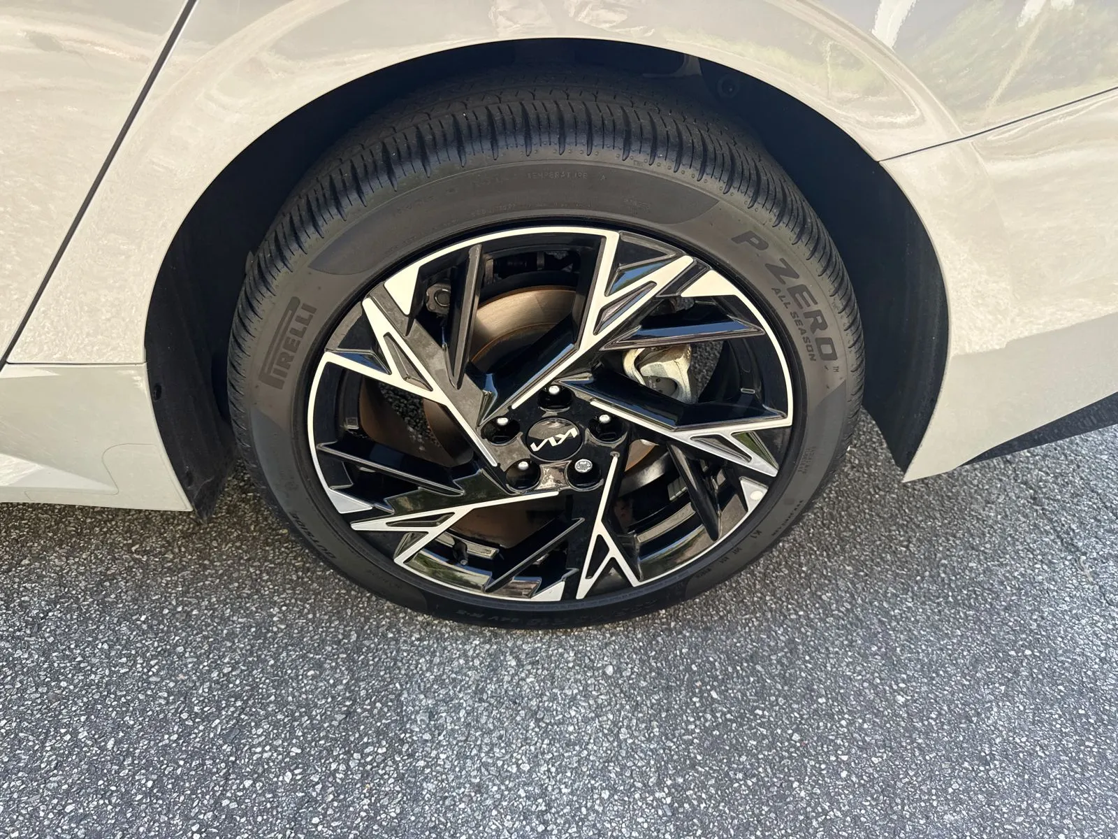 2025 Kia K5 GT-Line - Photo 19