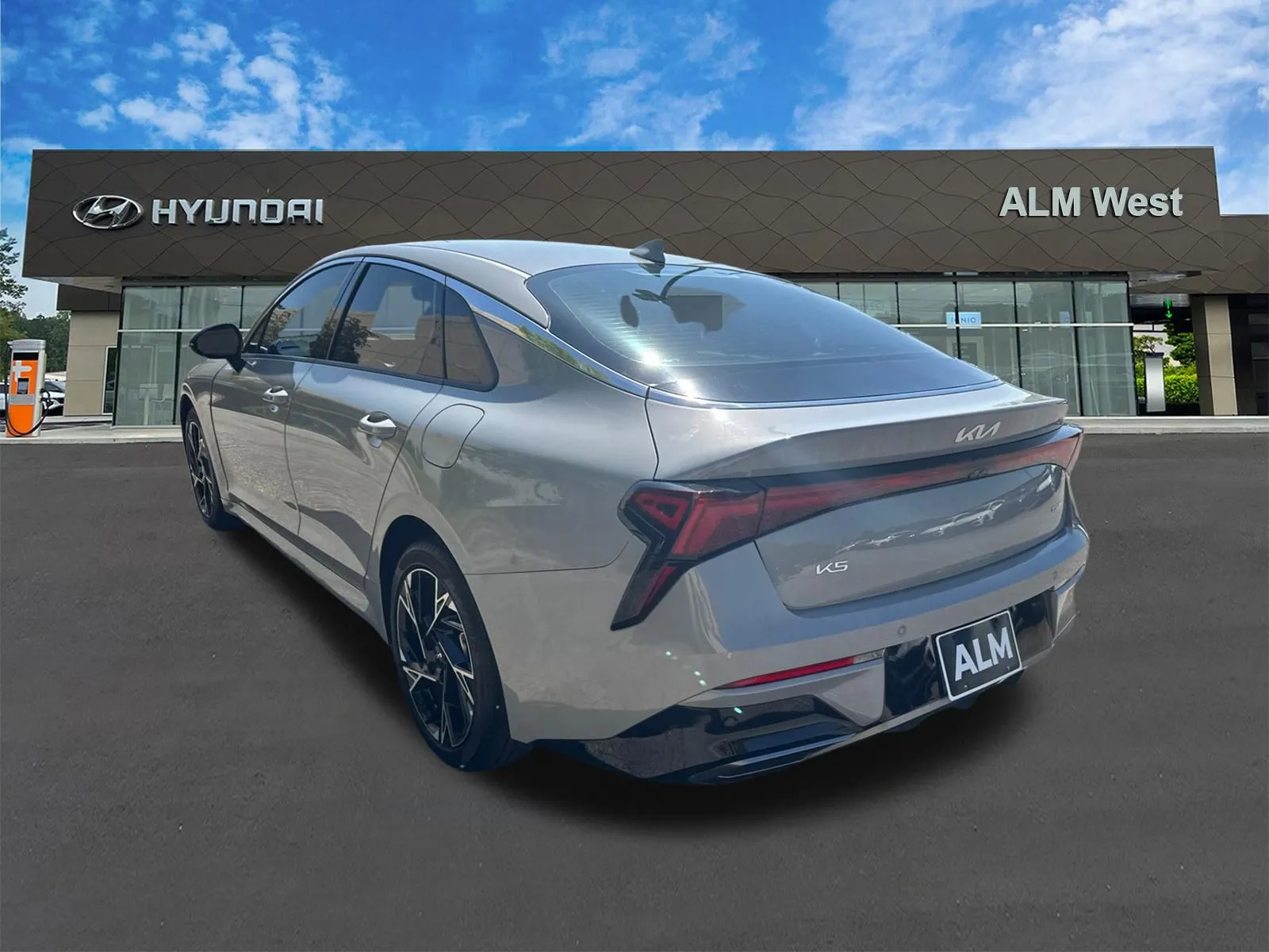 2025 Kia K5 GT-Line - Photo 7