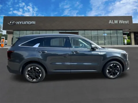 More photos of 2024 Kia Sorento S at ALM Hyundai West, GA