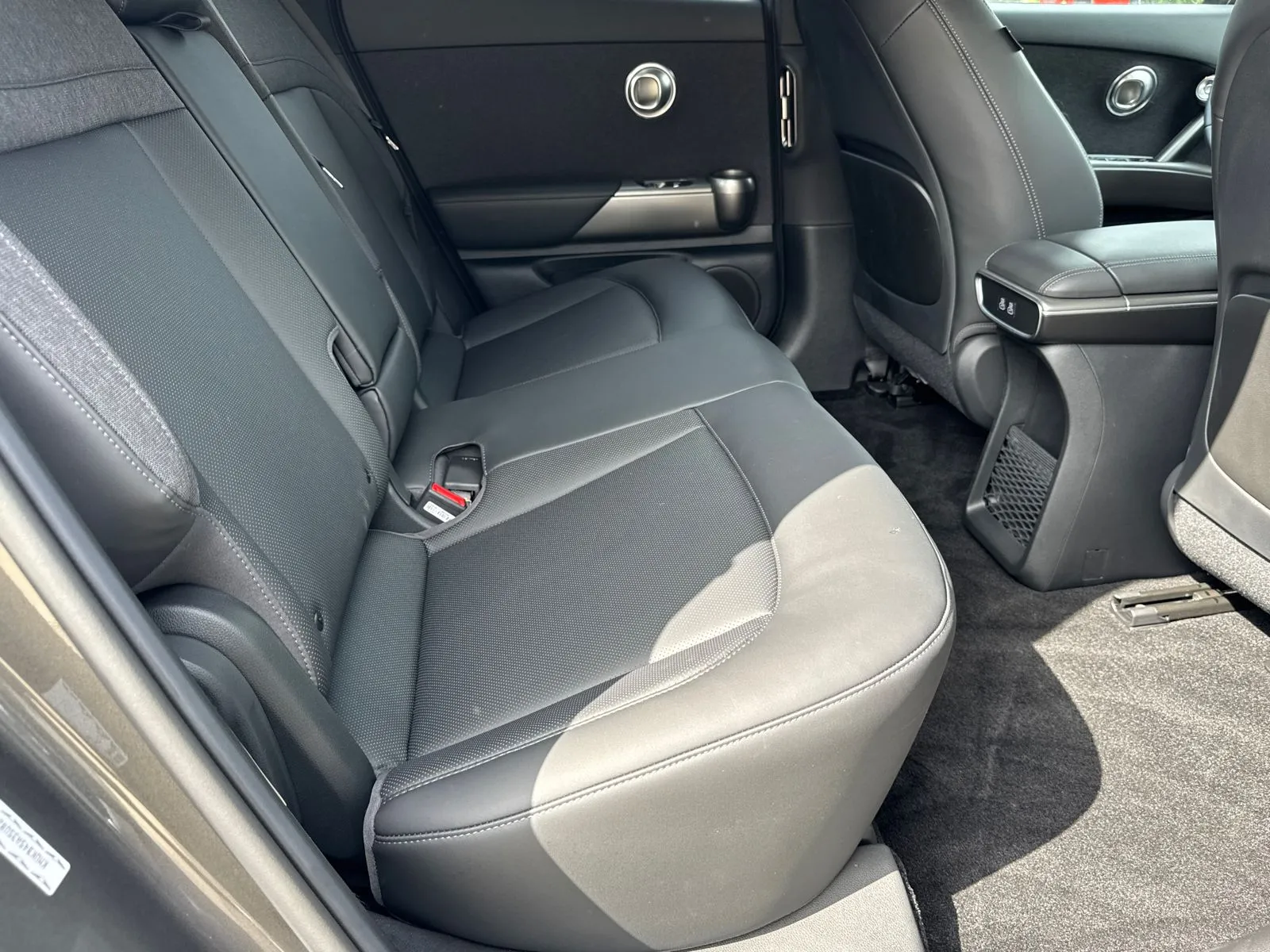 2025 GENESIS GV60 Standard - Photo 15