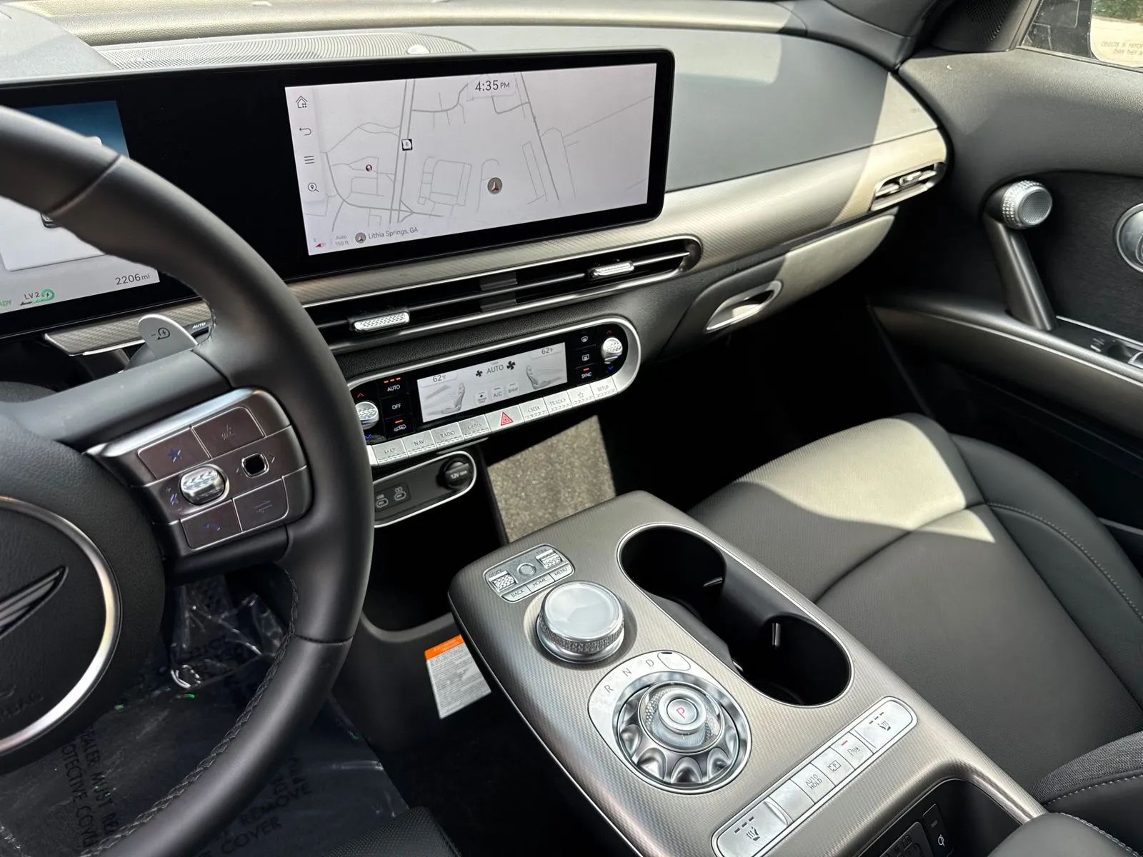 2025 GENESIS GV60 Standard - Photo 30