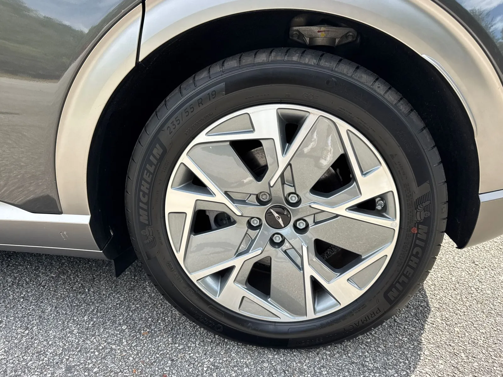 2025 GENESIS GV60 Standard - Photo 20