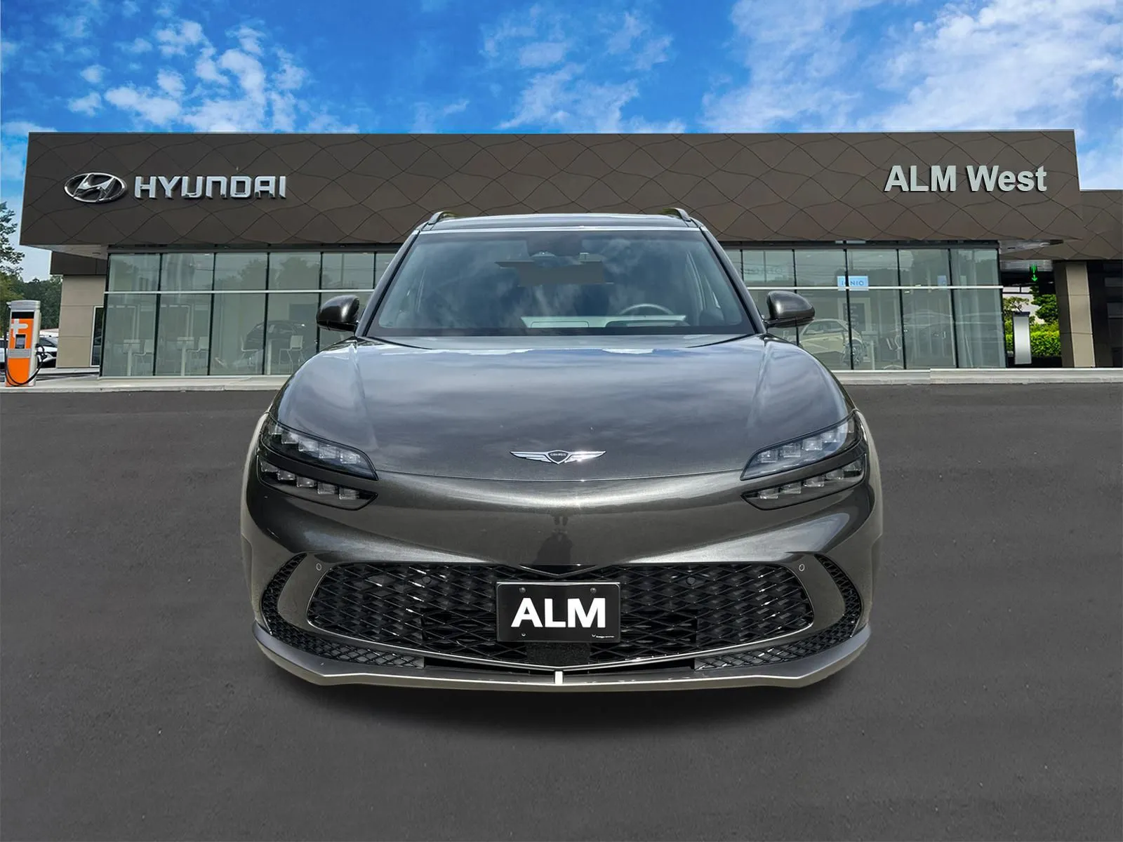 2025 GENESIS GV60 Standard - Photo 2