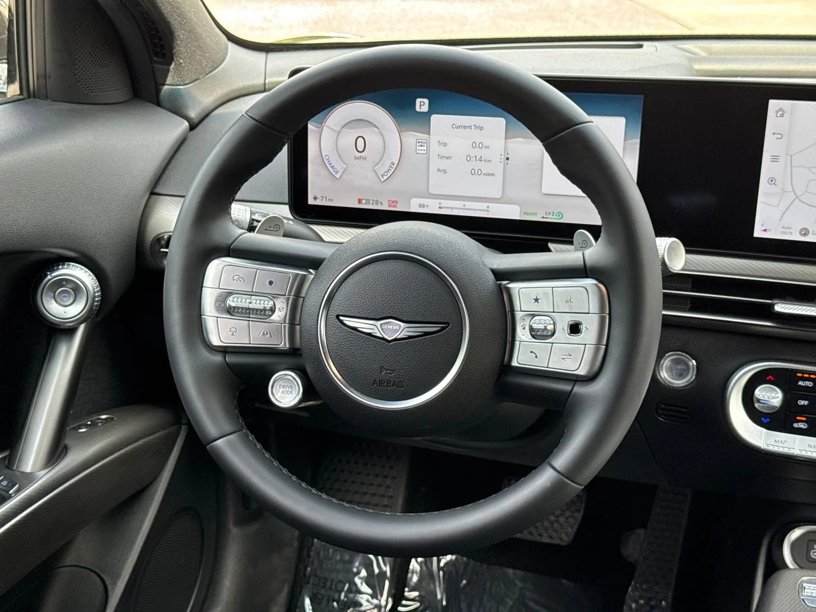 2025 GENESIS GV60 Standard - Photo 24