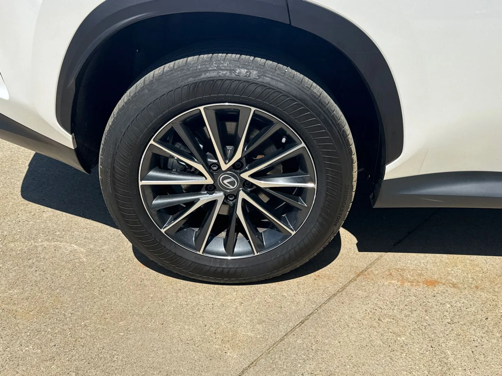2024 Lexus NX 350 - Photo 17