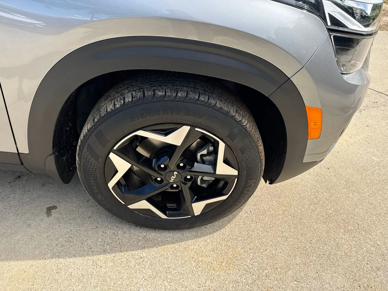 2024 Kia Seltos EX - Photo 12