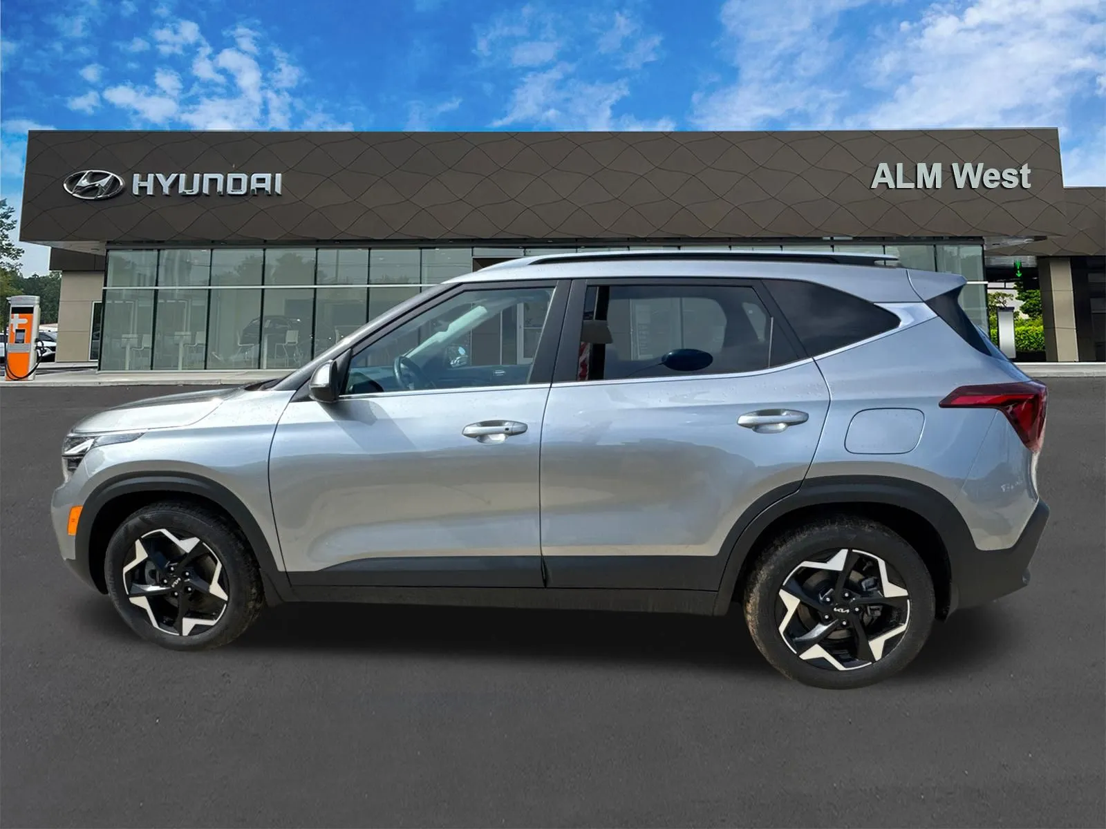 2024 Kia Seltos EX - Photo 8