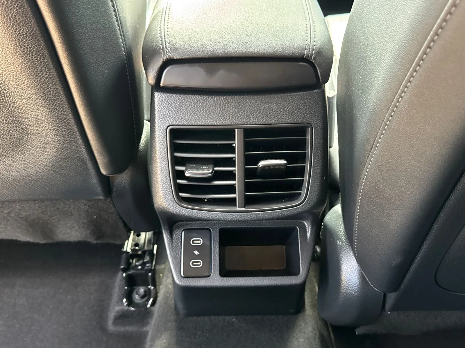 2024 Kia Seltos EX - Photo 23