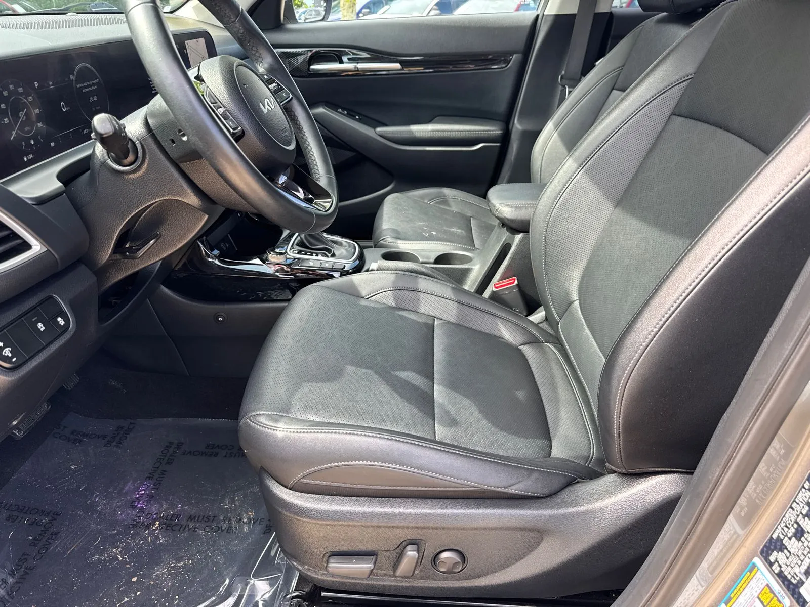 2024 Kia Seltos EX - Photo 9