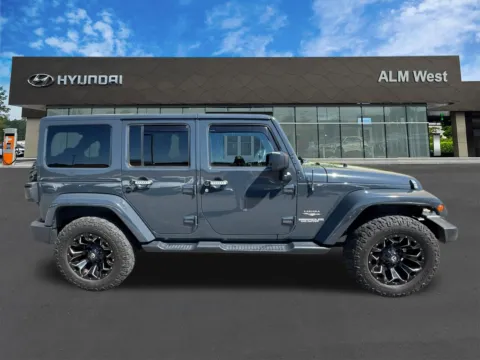 More photos of 2017 Jeep Wrangler Unlimited Sahara at ALM Hyundai West, GA