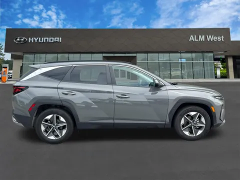 More photos of 2025 Hyundai Tucson SEL at ALM Hyundai West, GA