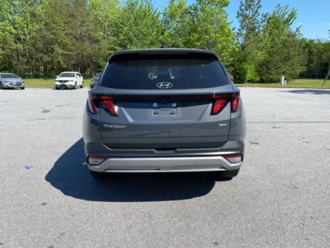 More photos of 2025 Hyundai Tucson SEL at ALM Hyundai West, GA