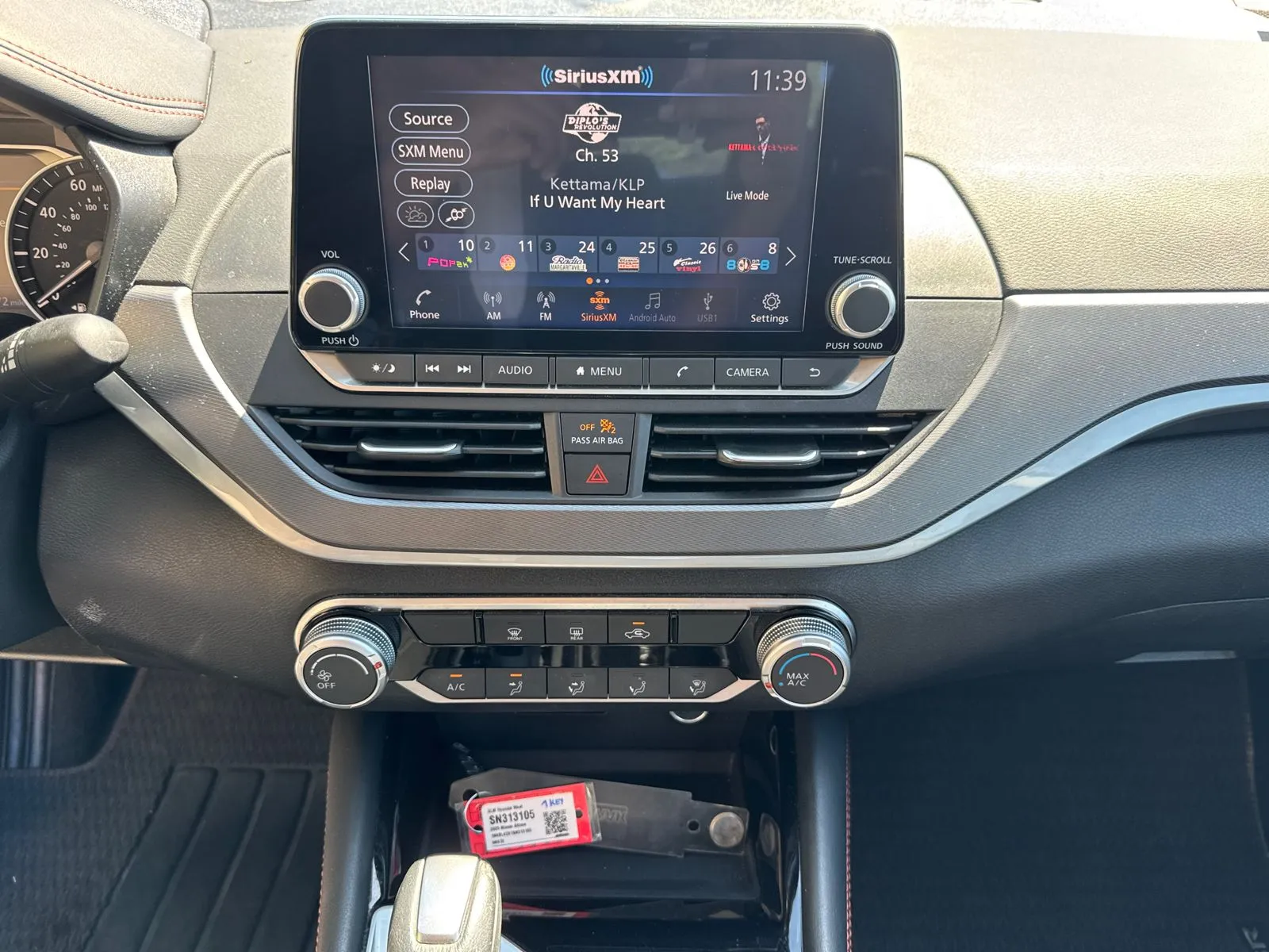 2025 Nissan Altima SR - Photo 27