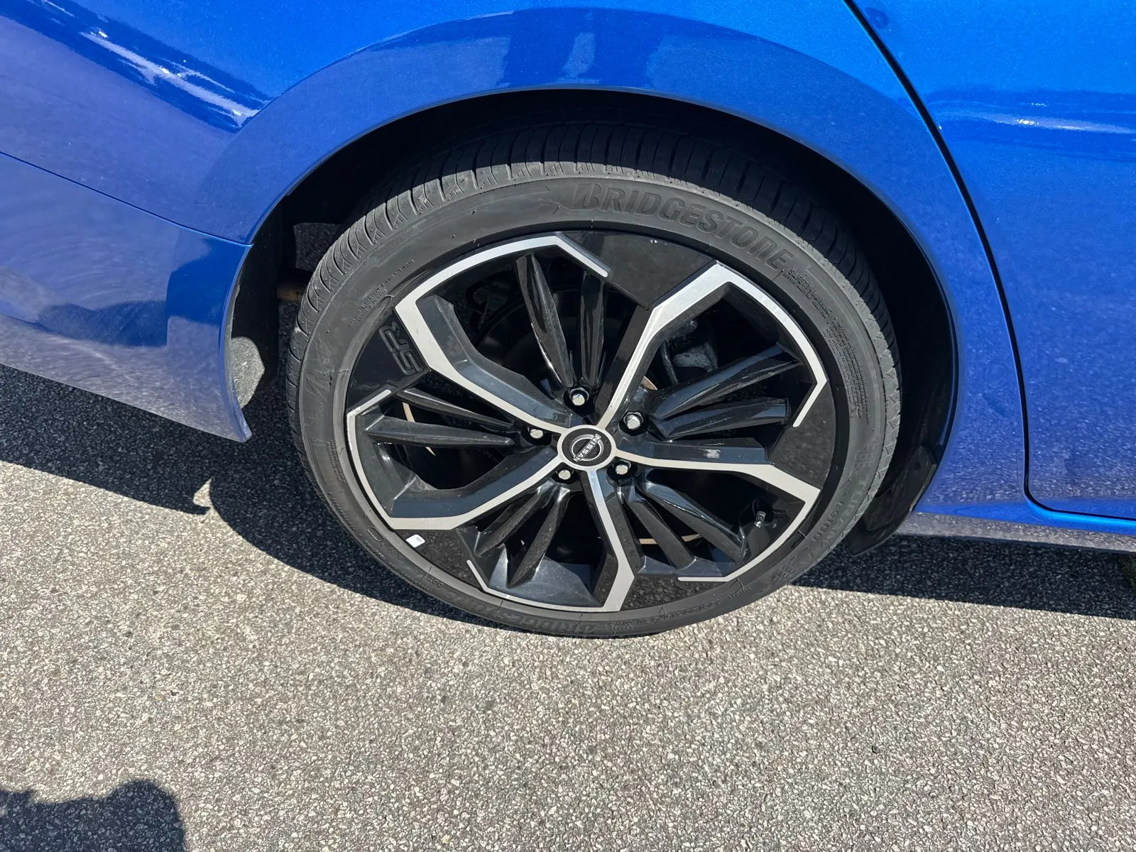 2025 Nissan Altima SR - Photo 17