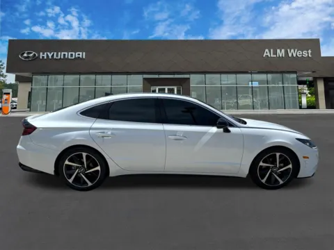 More photos of 2022 Hyundai Sonata SEL Plus at ALM Hyundai West, GA