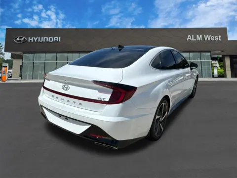 More photos of 2022 Hyundai Sonata SEL Plus at ALM Hyundai West, GA