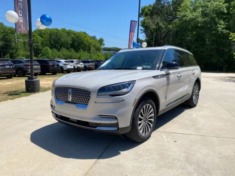 Photos of 2022 Lincoln Aviator Standard for sale in Lithia Springs, GA at ALM Hyundai West