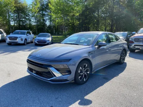 Photos of 2025 Hyundai Sonata SEL for sale in Lithia Springs, GA at ALM Hyundai West