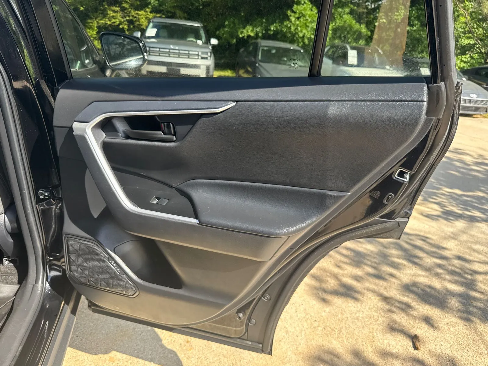 2025 Toyota RAV4 LE - Photo 16