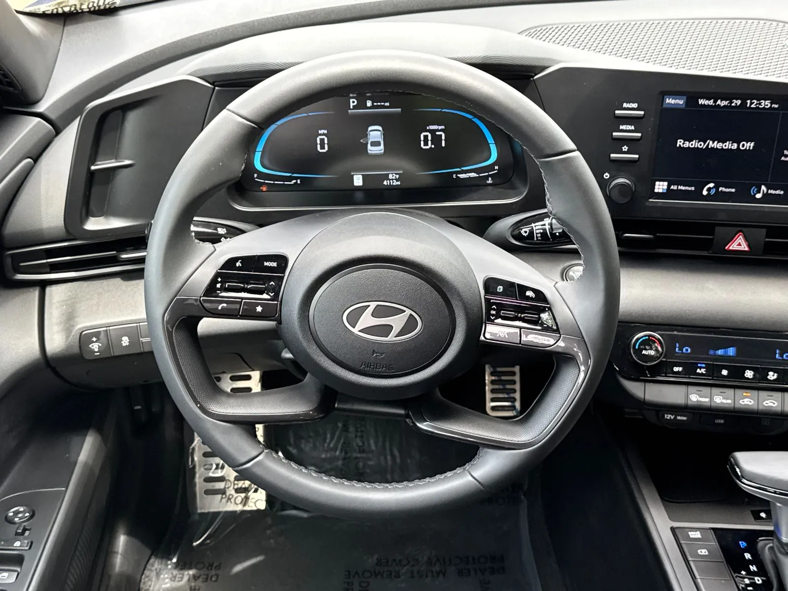 2025 Hyundai Elantra SEL - Photo 23