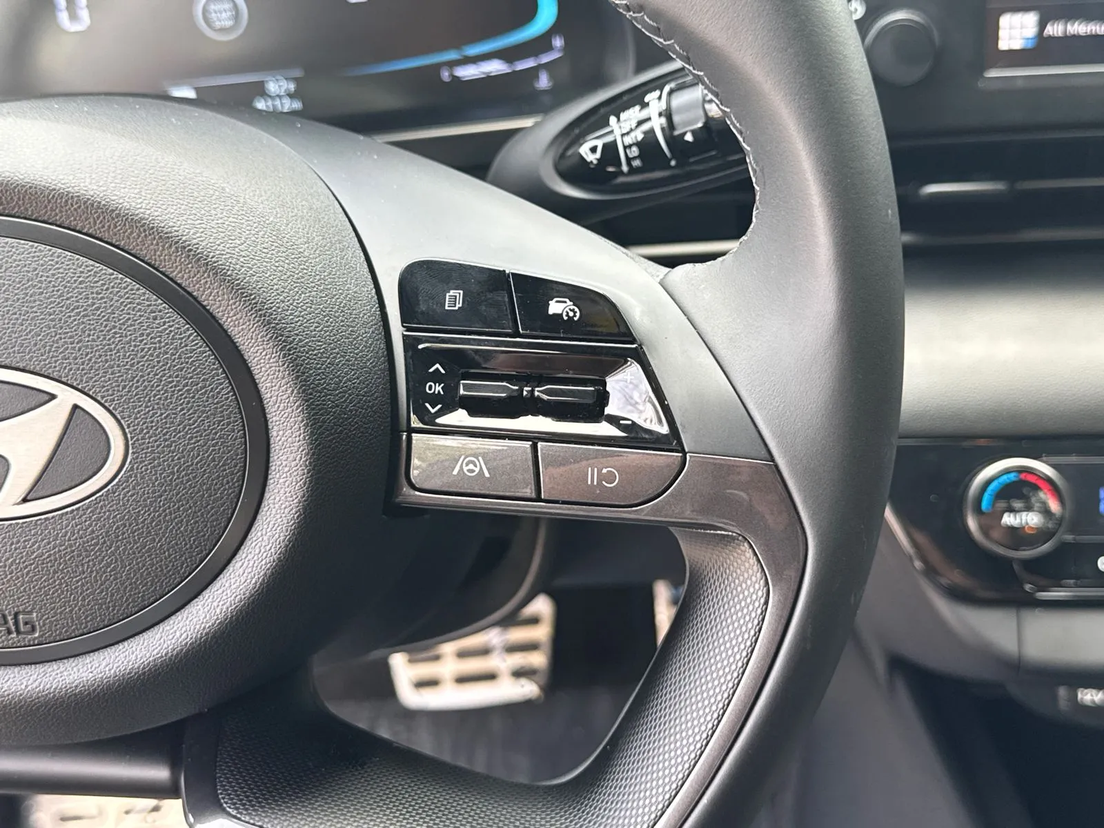 2025 Hyundai Elantra SEL - Photo 26
