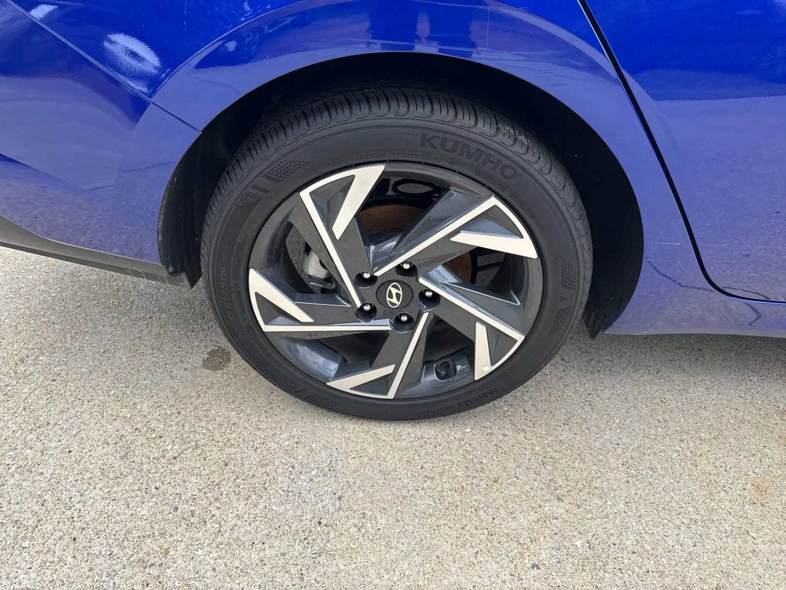 2025 Hyundai Elantra SEL - Photo 17