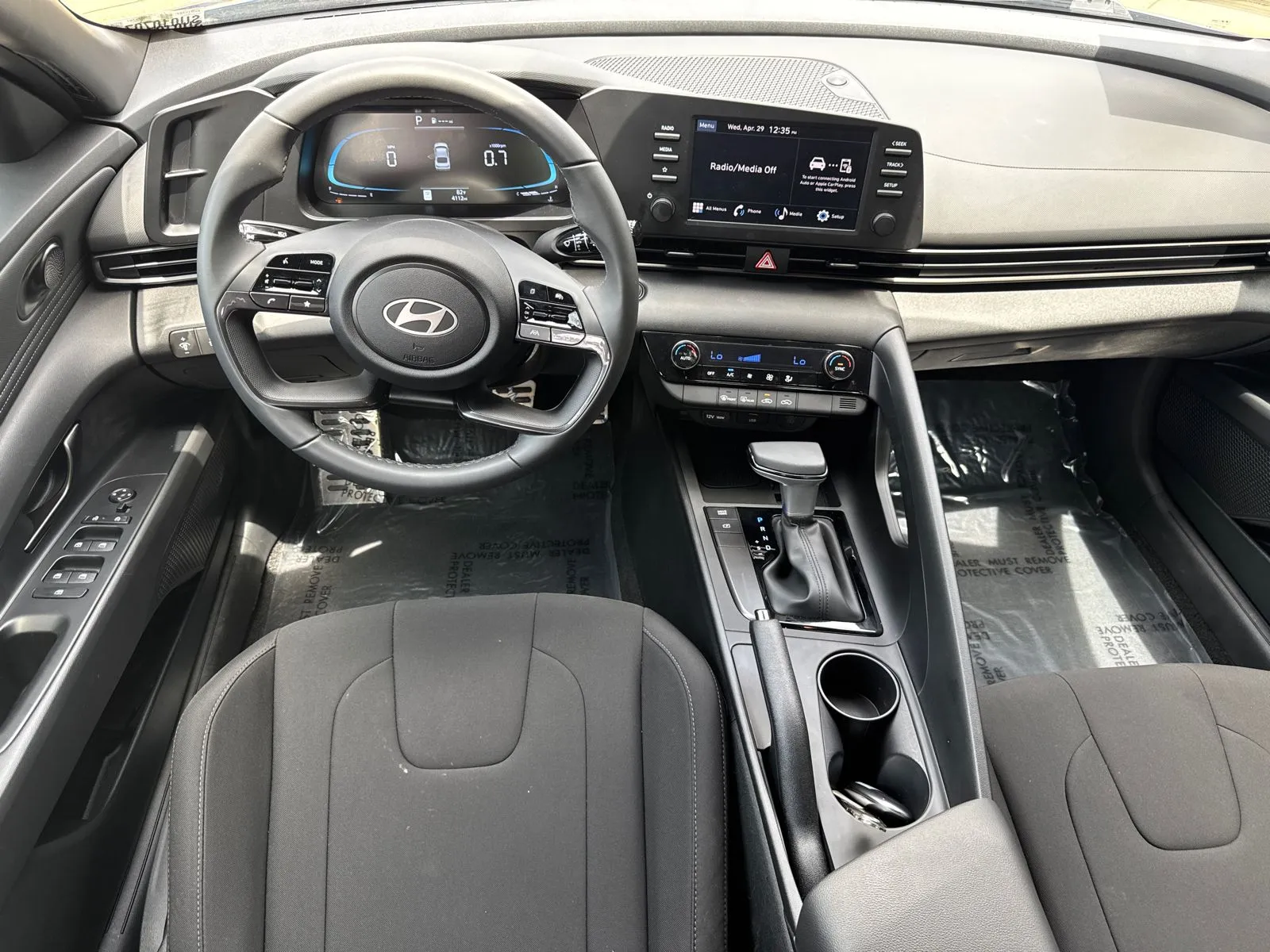 2025 Hyundai Elantra SEL - Photo 22