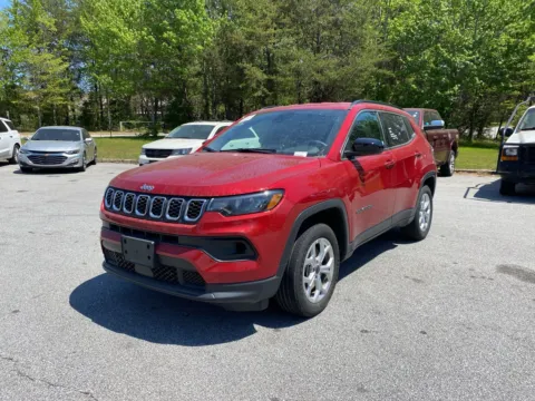 Photos of 2025 Jeep Compass Latitude for sale in Lithia Springs, GA at ALM Hyundai West