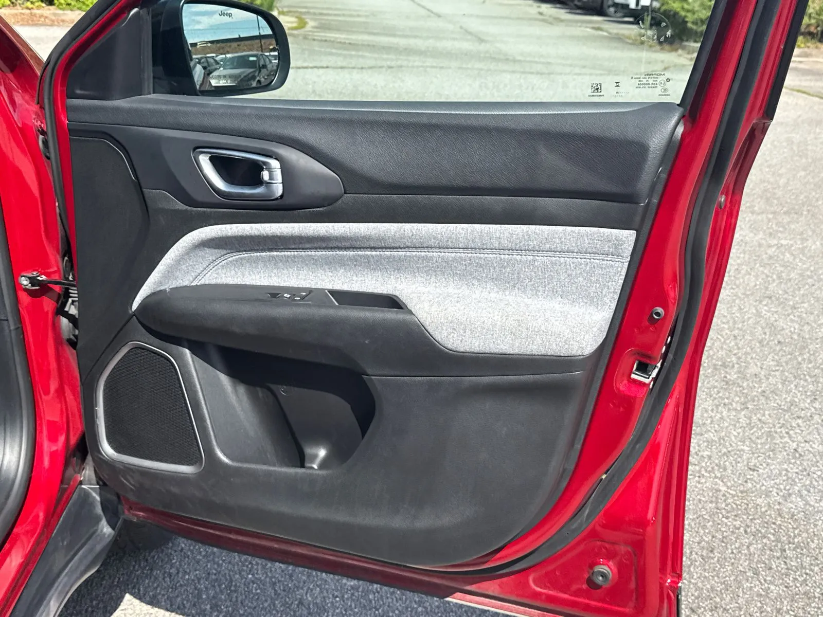 2025 Jeep Compass Latitude - Photo 14