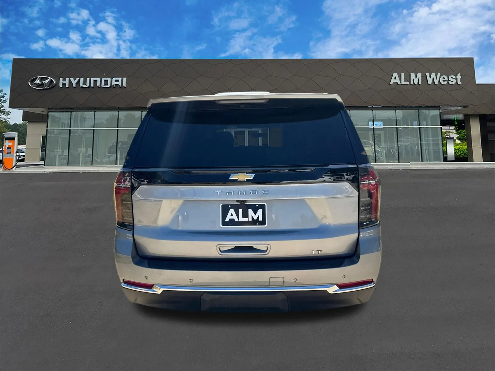2025 Chevrolet Tahoe LT - Photo 6
