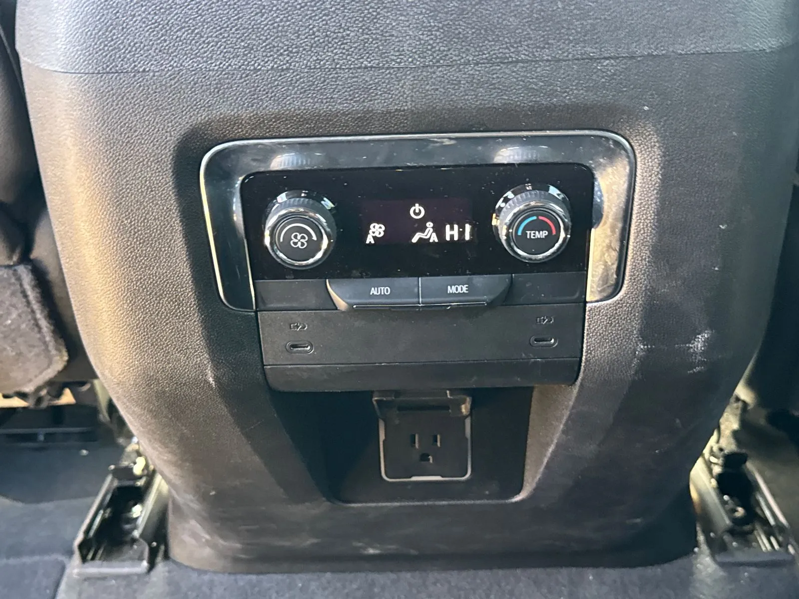 2025 Chevrolet Tahoe LT - Photo 25