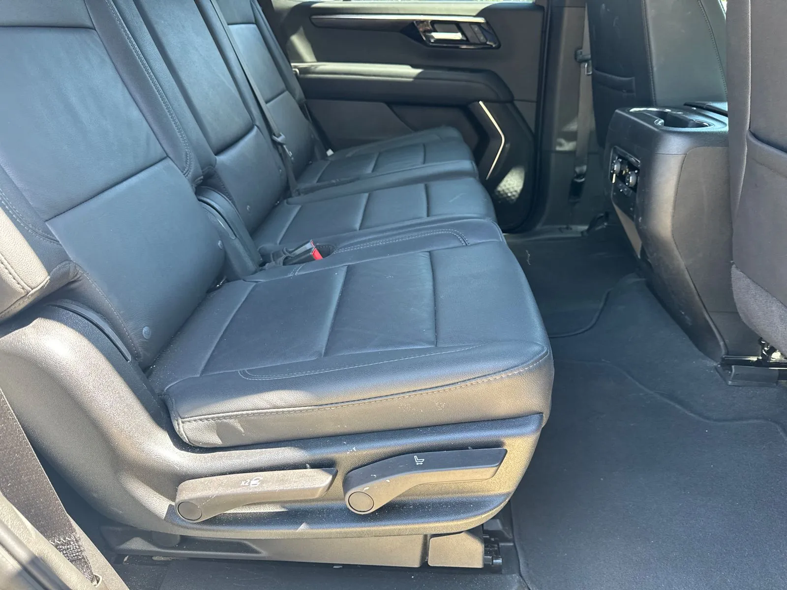 2025 Chevrolet Tahoe LT - Photo 15