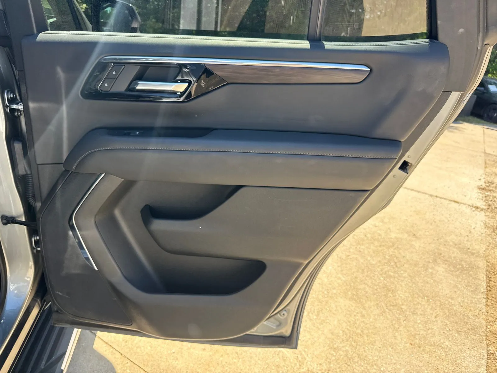 2025 Chevrolet Tahoe LT - Photo 16