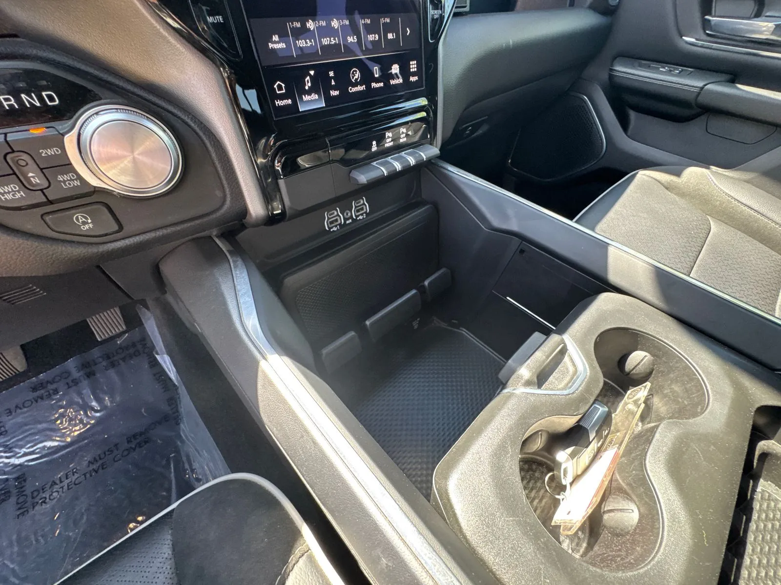 2026 RAM Ram 1500 Pickup Laramie - Photo 30