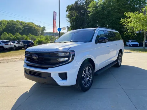 Photos of 2025 Ford Expedition Max Active for sale in Lithia Springs, GA at ALM Hyundai West