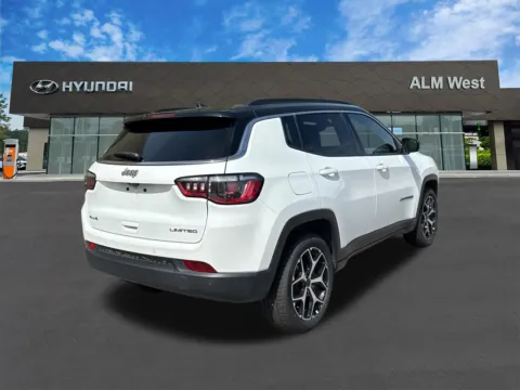 More photos of 2025 Jeep Compass Limited at ALM Hyundai West, GA