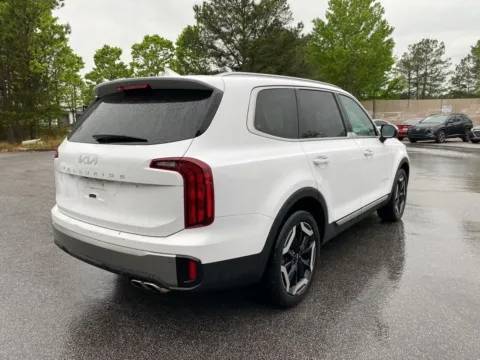 More photos of 2025 Kia Telluride S at ALM Hyundai West, GA