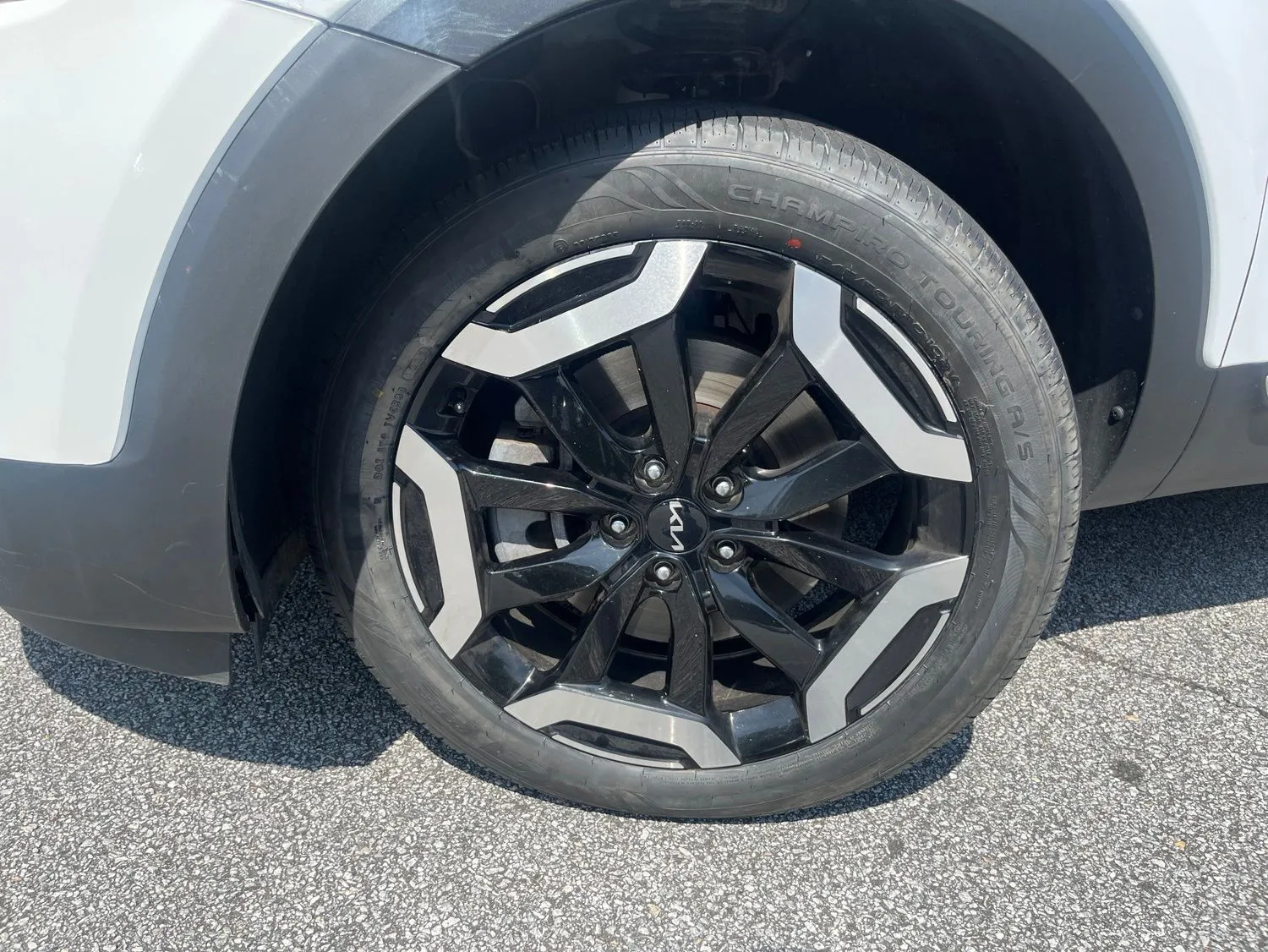 2025 Kia Telluride S - Photo 23