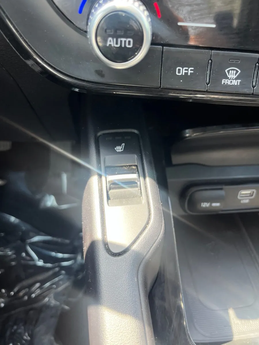 2025 Kia Telluride S - Photo 15