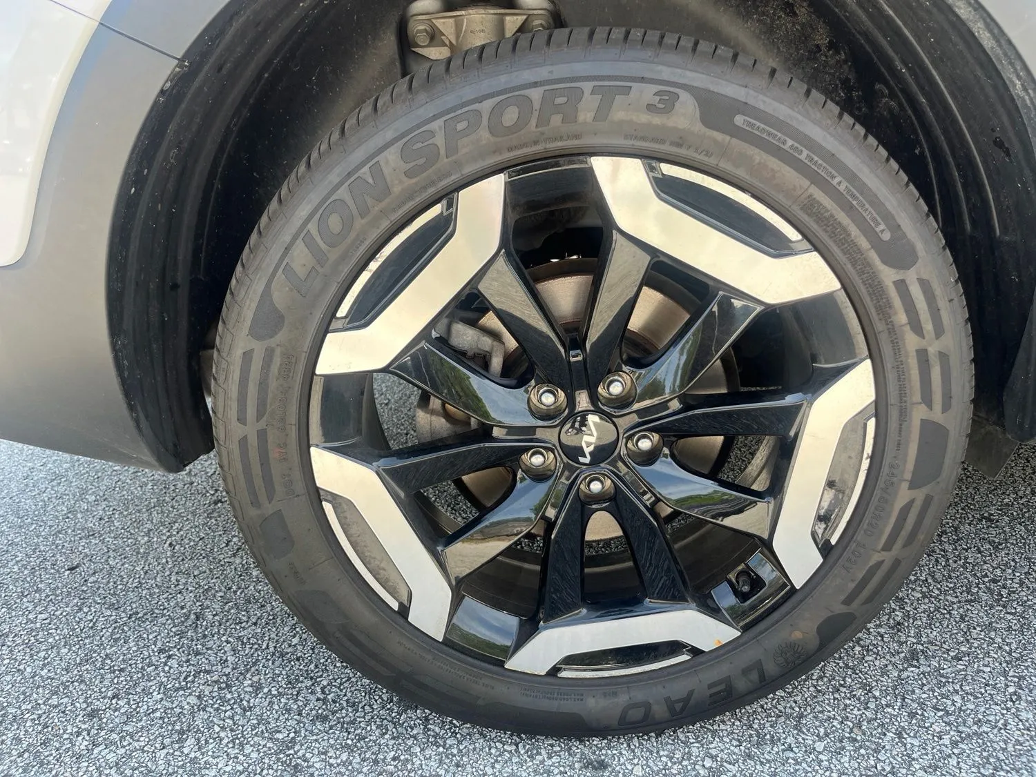 2025 Kia Telluride S - Photo 21