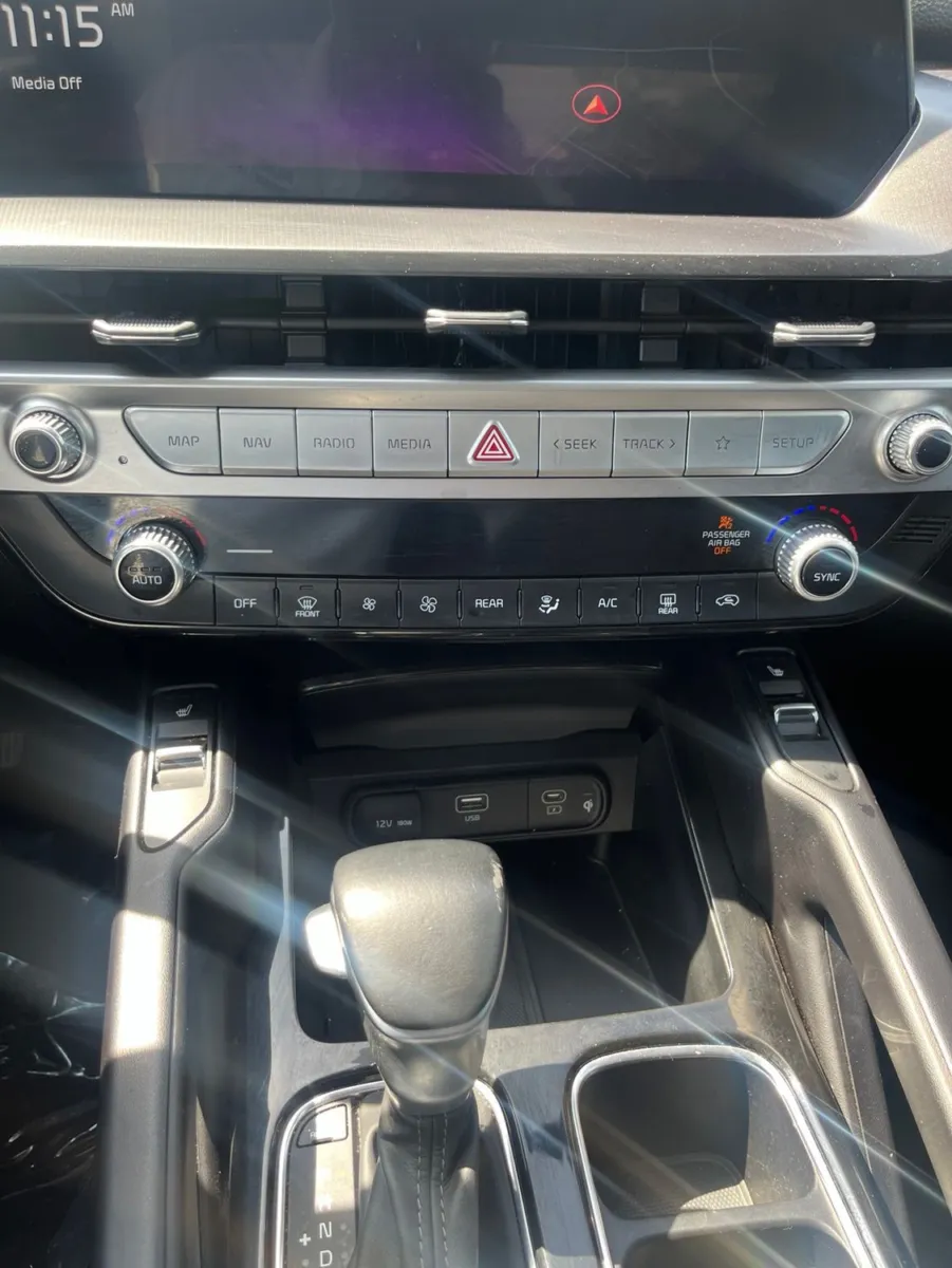 2025 Kia Telluride S - Photo 13