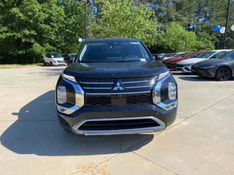 Silver 2025 Mitsubishi Outlander SE for sale in Lithia Springs, GA