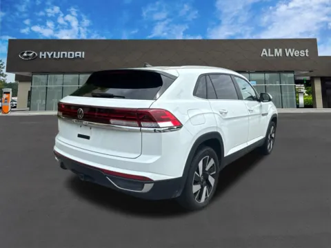 More photos of 2025 Volkswagen Atlas Cross Sport 2.0T SE w/Technology at ALM Hyundai West, GA