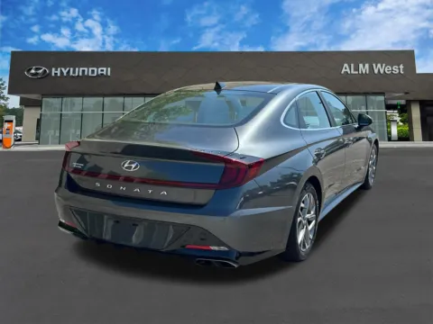 More photos of 2022 Hyundai Sonata SEL at ALM Hyundai West, GA