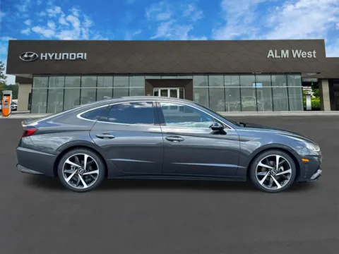 More photos of 2021 Hyundai Sonata SEL Plus at ALM Hyundai West, GA