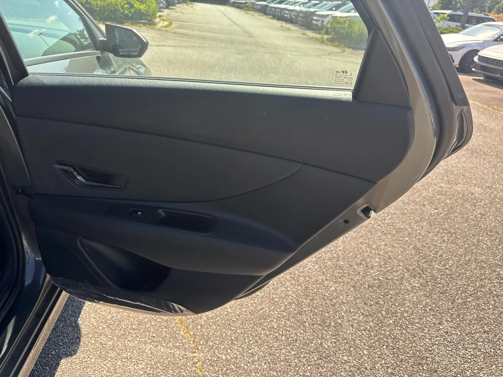 2025 Hyundai Elantra SEL - Photo 16
