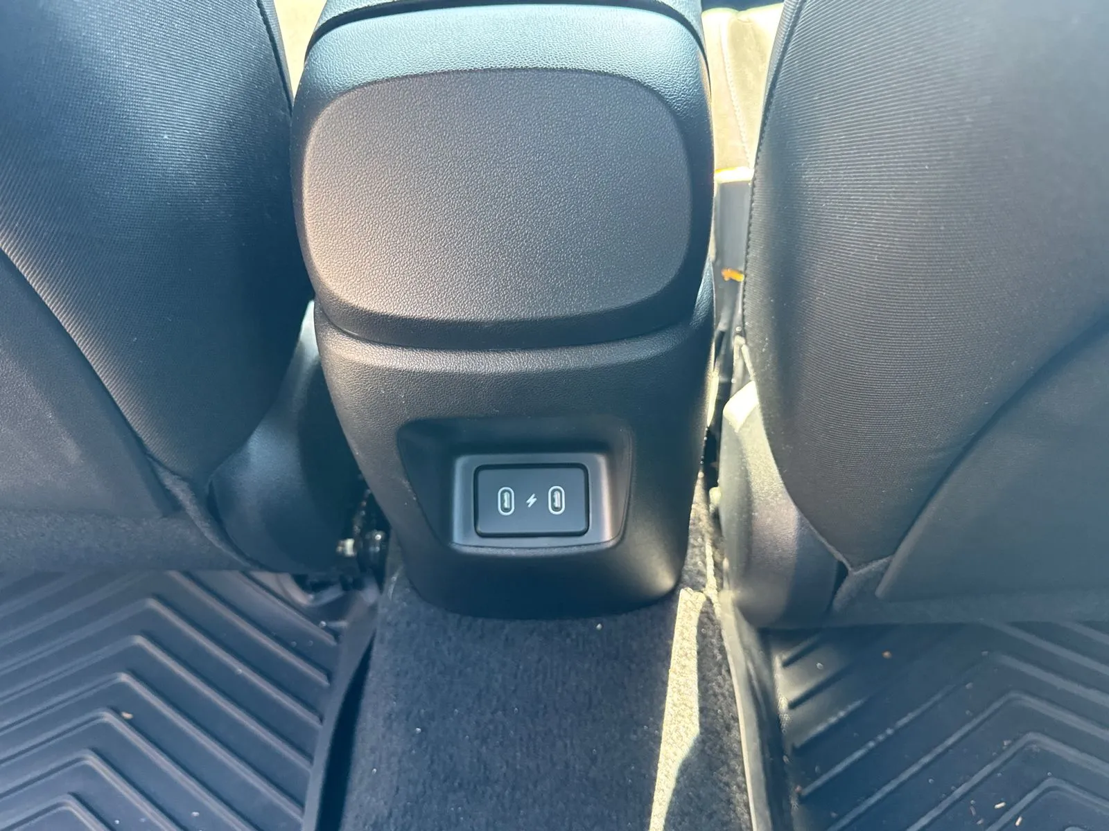 2025 Hyundai Elantra SEL - Photo 24